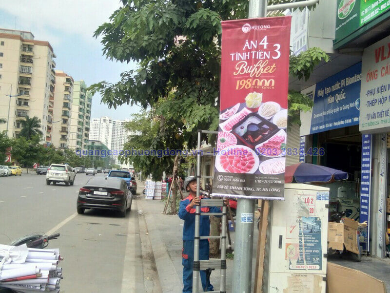 In treo banner nhà hàng Hutong ở Hạ Long