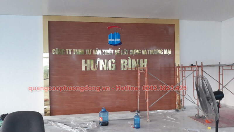 thiết kế và thi công backdrop công ty Hưng Bình