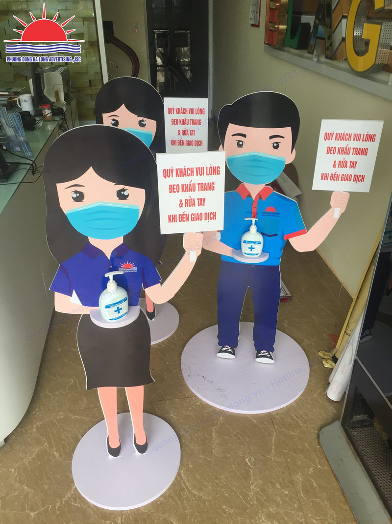 Sản xuất hình nộm tuyên truyền phòng chống dịch Covid-19 ở Quảng Ninh