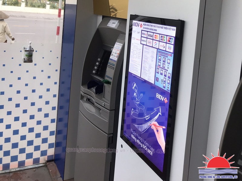 Lắp đặt tranh điện trang trí Booth ATM tại Quảng Ninh